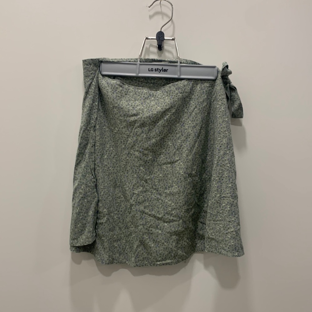 Floral Green Brandy Melville True Wrap Skirt Completely adjustable OS